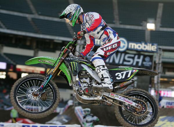 TonyBlazier's tweet photo. #LeFrench #LeWeird #LeSuperman #LeNotShower #LeFast #LeComback? http://t.co/VvsDliLxNd