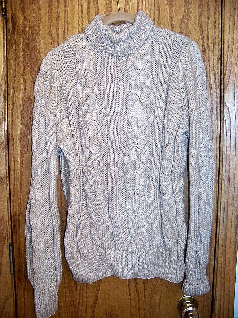 Hazel Bergeron on Twitter "Just finished knitting this wonderful little sweater. ) The arm on