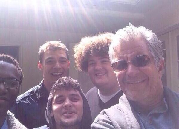 Goku_Research's tweet photo. The greatest selfie of all time #BMS http://t.co/81wro5RrfF