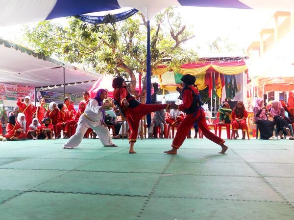 sdtm36medan's tweet photo. Pertandingan Semifinal tapak Suci @muhammadiyah @pppemudamuh Putri di hari Sabtu sore, 22 Maret 2014 http://t.co/NQ2Zg2z8fi