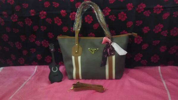 Prada Pita, Bahan Sintetis, 60.000.. 083854816032 | PIN 33080AFF <a href="/IklanOK/">Media Promo</a> <a href="/IklanSMD/">IKLAN@SAMARINDA</a> <a href="/MauIklanGratis/">MauIklanGratis.com</a> <a href="/IklaninSaja/">Iklan Gratis Euy..</a>