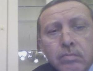 cumhuriyetgzt1's tweet photo. Şok ses kaydı: "Baykal kasetini Erdoğan servis etti" iddiası. "HEMEN YAYABİLİR MİYİZ BUNU" http://t.co/i10yWKu9BY http://t.co/dqED0dOQL0
