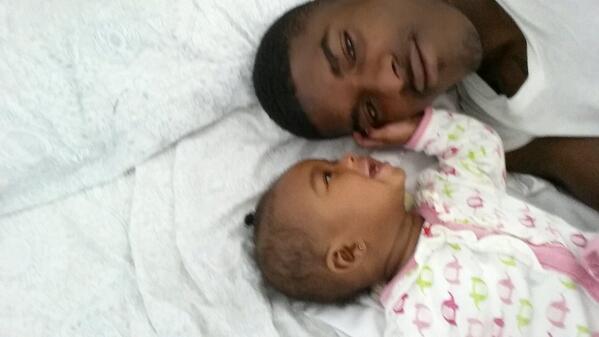 StudiousBeats's tweet photo. Ohhh the joys of being a father! http://t.co/UDkWkS9K6d