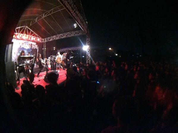 <a href="/AMERTA_goth/">AMERTA_goth</a> @AryyaDmz @beckzwarrior <a href="/devitayye/">devita wulandari</a> <a href="/DhoniBOGEL/">Dhoni BOcah GELap</a> <a href="/Freakyborland/">Daniel Borland</a>. Surabaya All In One #3