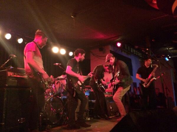 Zialyss's tweet photo. @samrobertsband @turf_club http://t.co/0lFmUEN4g0