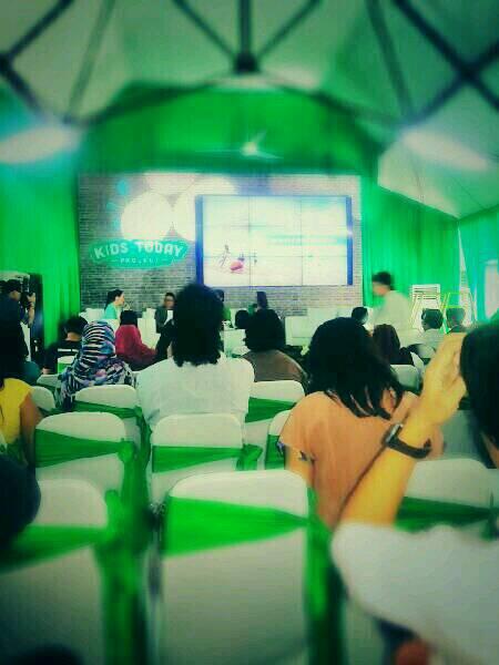 Bermain itu penting dan baik #kotoritubaik #rinsokidstodayproject ,,,,mc nya cantik banget <a href="/mratuliu/">Mona Ratuliu</a>