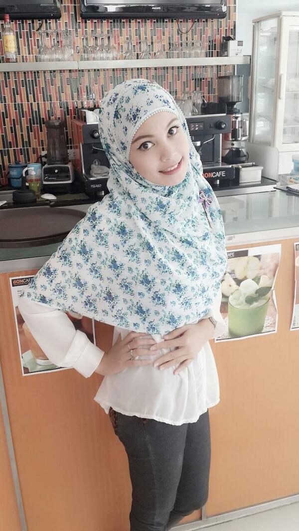 8eeea27ba50f45c's tweet image. ไปออกงานกันดีกว่า