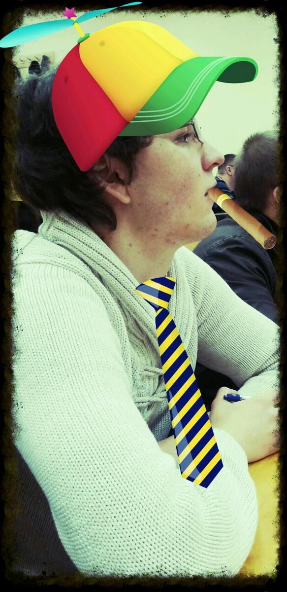 ValtsD's tweet image. Garlaicības pārņemtais. #BornForTheInternet