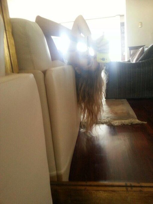 Buenos d&iacute;as mis consentidos! Les deseo feliz mi&eacute;rcoles. Yo despertando y muy feliz. http://t.co/O4Sf