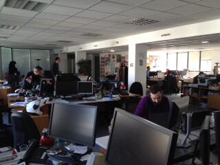 AlexandraDhml's tweet photo. Retour à la rédaction. Objectif: réaliser des interviews d'expert pour nos articles #JdnMCI #MBAMCI http://t.co/ZSkQGLC1ZF