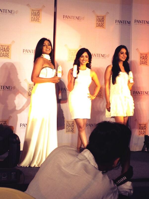Pantene_India's tweet photo. @YamiGautam_YG @imahiegill and Rituparna Sengupta are here to take on your #HairDare live! http://t.co/AwcHMS5ttT