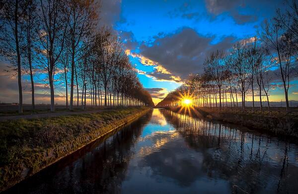 Gabriele_Corno's tweet photo. Blue Sunset by Mirko Iannone http://t.co/vP43Awy5aM