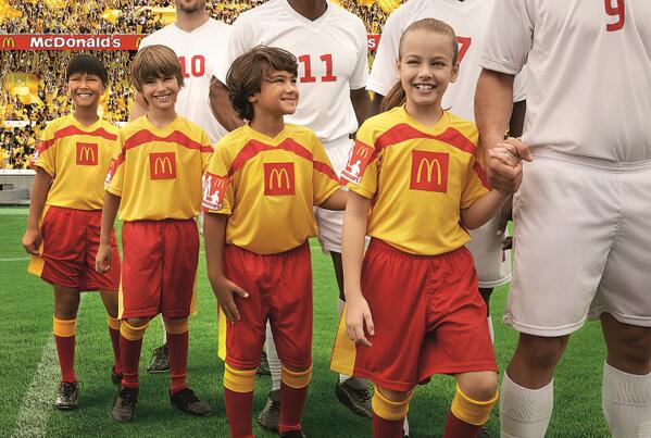kajbumba's tweet photo. LFF un @McDonalds aicina piedalīties kampaņā “Ieved stadionā zvaigzni!”  http://t.co/awnfFGGdpo http://t.co/Sph6ERiqdS