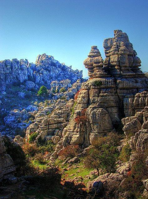 isabel_fbis's tweet photo. “Torcal de Antequera, Málaga. http://t.co/YoPjAXDH73” recordare siempre este lugar con un cariño especial !! @solesolgm @ModestoEscriban 😊