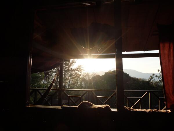AnneBecel's tweet photo. Depuis le #Panama pour @Ulysseditions : Réveil pas pire à l'hostal La Qhia, coup de coeur à #SantaFe http://t.co/6195hKFd0m