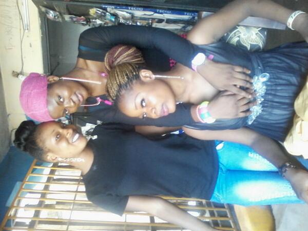 Funkeswift's tweet photo. Frnds nd me http://t.co/fIXQjT8vzl