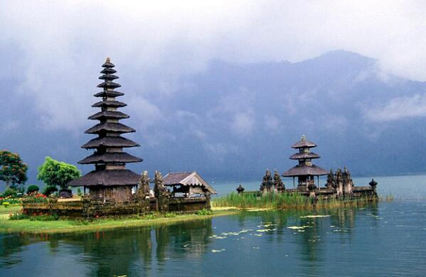 Netverseid's tweet photo. :') "@rizqnoze: @TheComment_NET BALIIII !!!! Itu indonesia banget #TheCommentInget http://t.co/p56yWJZNbG"