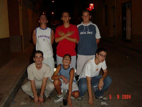 Dafegu_89's tweet photo. Hace ya 10 años de esto........

#CiegosDeCalimocho
#Miticos
@JotanB @twofresh1985 @agomez1364 @jjkb1133 @_josero http://t.co/eDENmq6HMI