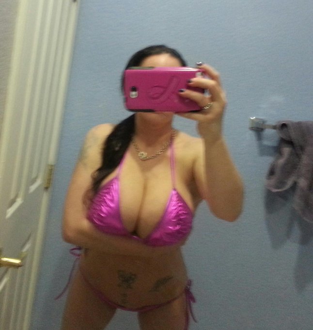 The real me. Too chubby for porn. Bigger boobs bigger ass n too small of a bikini. Good thing I tan nude<a href="/tag/tbt"class="tags"><span>#tbt</span></a>