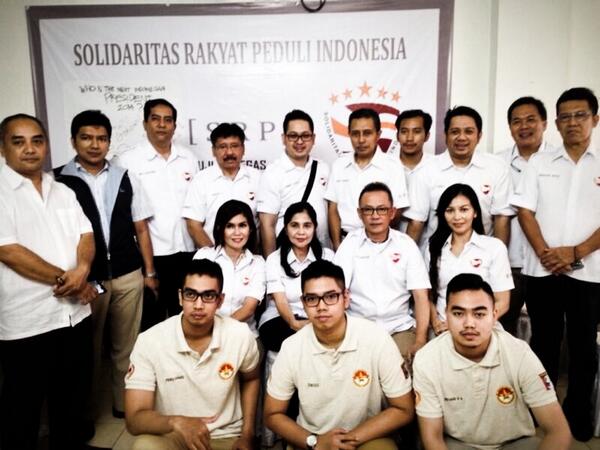 Bersama Anggota dewan dari Solidaritas Rakyat Peduli Indonesia(SORPINDO) di press release mengenai: A.S cawapres 08