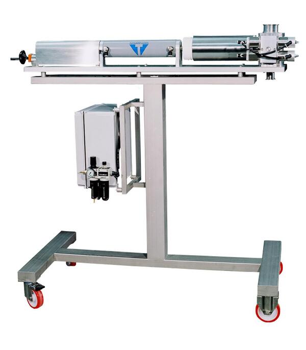 VolumetricTech's tweet image. One of our older model piston fillers... it&apos;s still the workhorse you would expect whe... manta.com/t/aUdX0qa