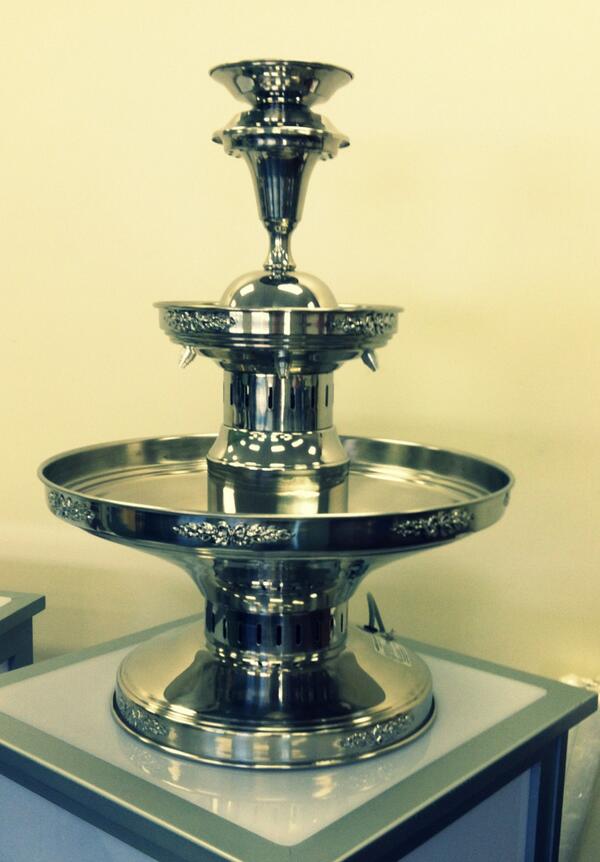 ClassicEvents12's tweet image. We have the perfect addition for any event! Call us today to reserve our brand new champagne fountain! #events