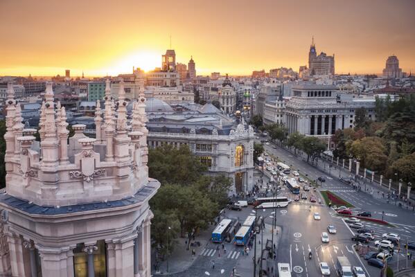 SecretosdeMadri's tweet photo. Definición gráfica de BELLEZA (Foto de @delreycarlos ) #madrid http://t.co/UEUiD7DkaG