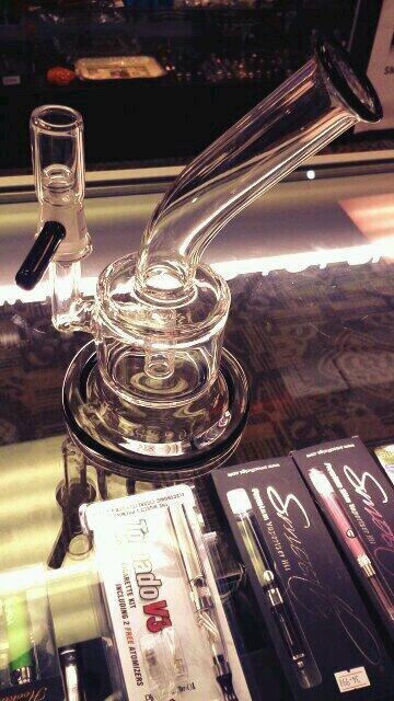 SmokersG's tweet photo. Come check out some new glass. http://t.co/FkVDu4CmN6