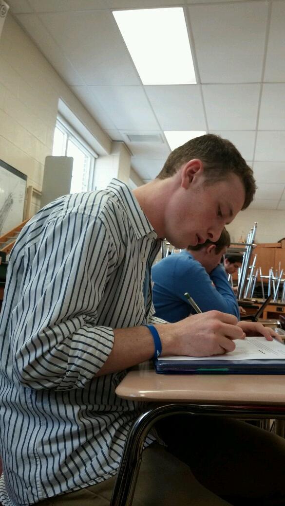 Day 3 of daily <a href="/ShayCollins8/">Shea</a> #day3ofdailyseamus #physics#3#hashtag