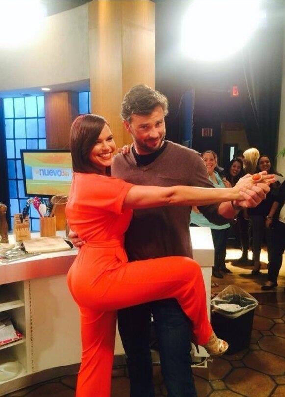 TomJ_Welling's tweet photo. Next to this beauty I feel like an old man! Maybe it's true http://t.co/7NN5CQhIFM