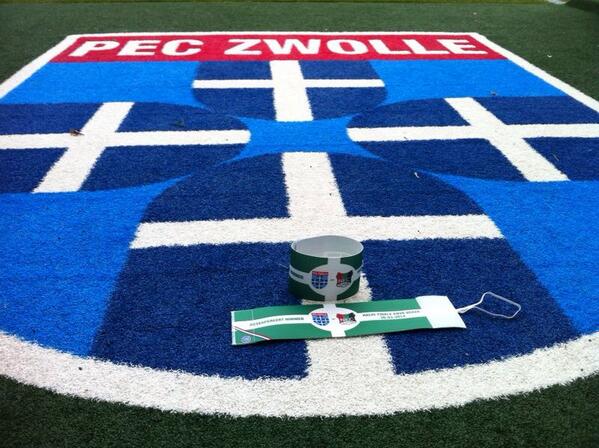 De @aanvoerdersband vd halve finale vanavond! RT dit bericht en wie weet win jij een exemplaar! #peczwolle