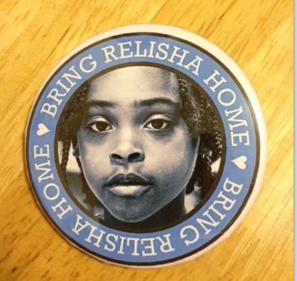 ProjectPlaytime's tweet photo. #BringRelishaHome buttons made by our volunteers. Please RT & keep posting for #RelishaRudd http://t.co/cvCWiMpCjx