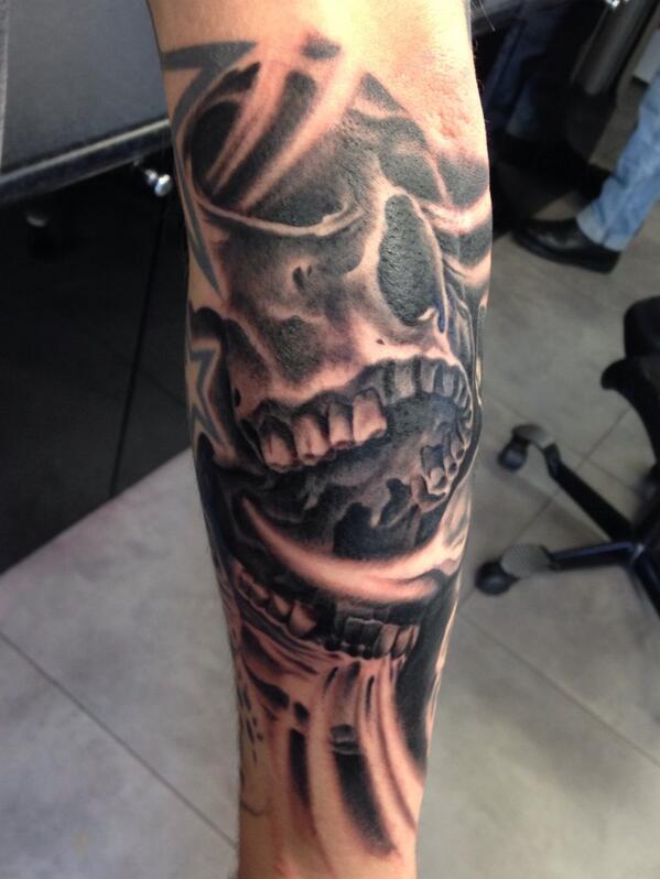 Alanstattoo's tweet photo. Skull by Richard. http://t.co/mWvGBVpdfh