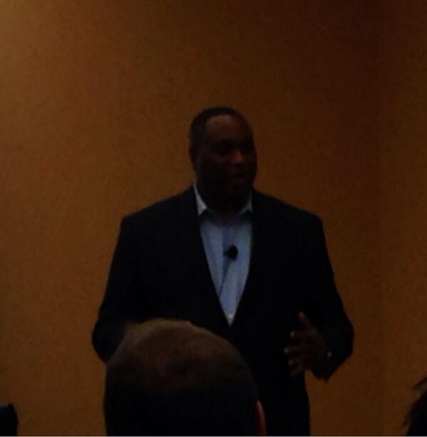 OracleRetail's tweet photo. MT @rosespicer: Steven Hunter- Stage Stores talks Oracle vs. Magento. Live- 6 months on time, on budget. #OracleIC14 http://t.co/AkLoKq0Xw9