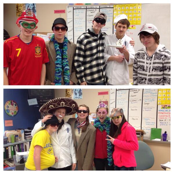 More restaurant skits! #clasedeespañol #kwactivities #5thhour #everyonelovestodressup