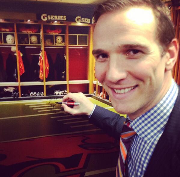102GreyCupFest's tweet photo. Hall of Famer &amp; GC Champ @brentjohnson97 stopped by today &amp; signed our locker room wall @BCLions @CFL #ROARontheShore http://t.co/pn8XeTBhif