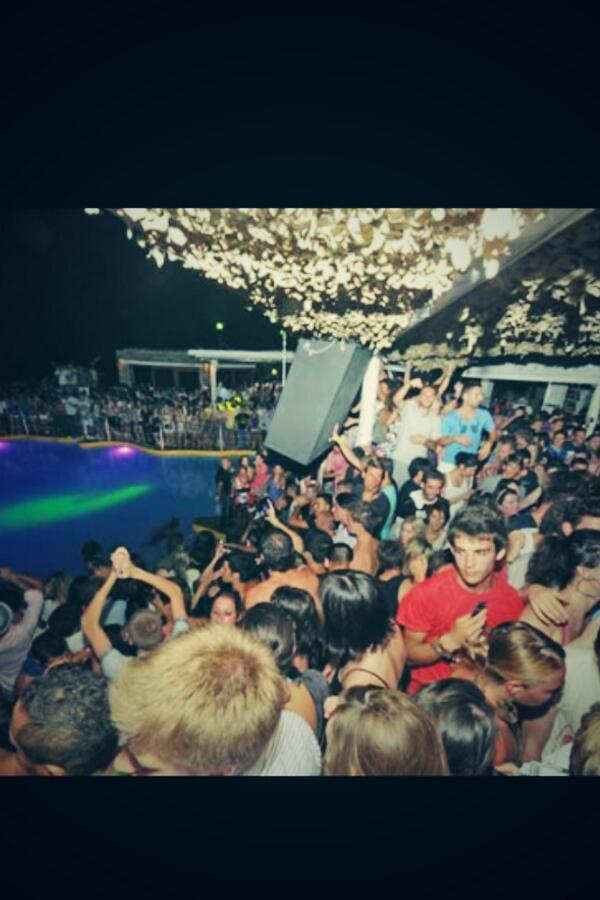 DocspaceDe's tweet image. Cavo paradiso mykonos holiday 2013 doc&amp;amp;space !