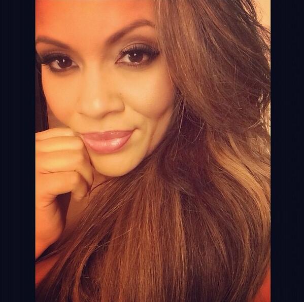 _2013Roman's tweet image. My #WCW is the beautiful lovely sexy hot mama @EvelynLozada 😘😘😘😘