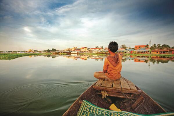 AdventureCenter's tweet image. Travel inspiration: Boat ride outside a village in rural Cambodia: bit.ly/1gX2nJh  
Image: Intrepid Travel
