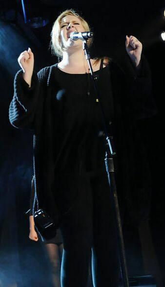 adeleoficial's tweet photo. http://t.co/kRJYCKpc2I