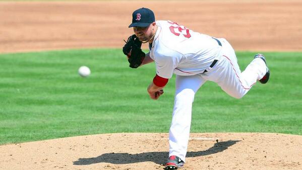 MLBONFOX's tweet image. All signs point to Jon Lester staying in BOS, so what's the hold-up?!

@Ken_Rosenthal's story:foxs.pt/1drIzSP