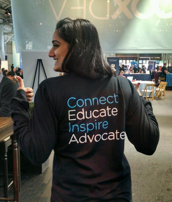 <a href="/BoxHQ/">BoxHQ</a> awesome new women's network shirt w/ <a href="/k3tk1/">Ketki Duvvuru</a> #boxdev