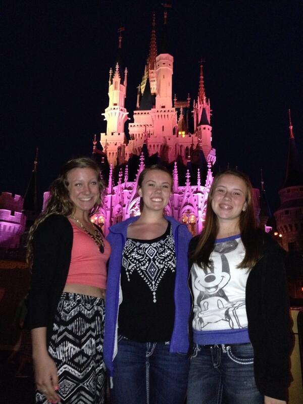 beewhicker's tweet photo. Great day at Magic Kingdom! http://t.co/CD0KUtOFyY