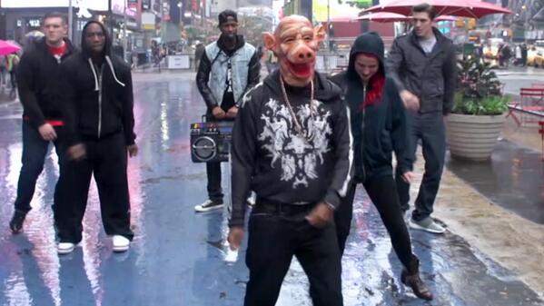 MTV2's tweet image. .@lilduval and the #CodeGang are taking the #CreepDog to the streets on tonight&apos;s #AintThatAmerica!