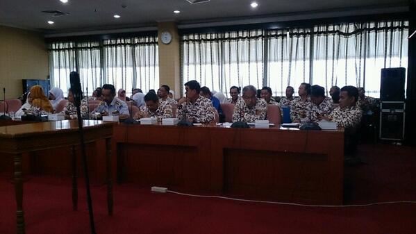 ebengdjayadi's tweet photo. @herrypansila pembinaan aparatur sipil negara oleh BKD http://t.co/2RCqtZEil1