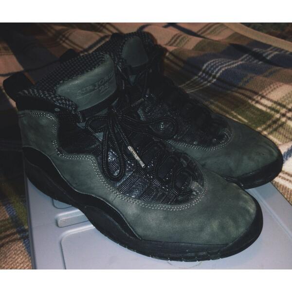 stvygoldstyle's tweet image. Nike Air Jordan #1994 #OGJORDAN #ShadowX 🏧 Now available size 10 🌑🌑🌑🌑