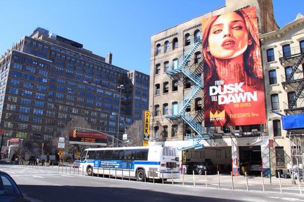 eizamusica's tweet photo. Hi NYC!!!! #Soho !! ✌️✌️✌️ http://t.co/tf6H1MClII