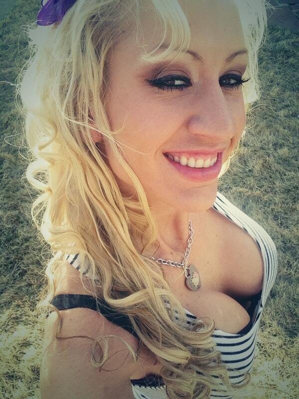 PornStarZoey's tweet photo. πππ #ZoeyPortlandXXX #BornForTheInternet #goddessglamour http://t.co/7WbNA1hApR
