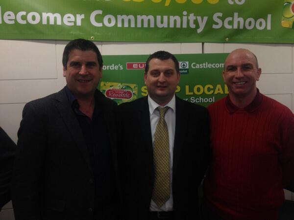 DuignanMichael's tweet photo. Great to catch up with DJ in Castlecomer C.S this evening at launch of Eurospars sponsorship deal with the school. http://t.co/OPeHdgL0e5