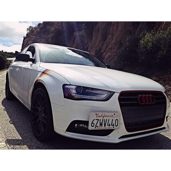 Audi_Fanatics's tweet photo. Tried something different with my grill. What do you think? @autopainttech @AudiForLife @audiblog @audizine http://t.co/Q8L7yhD007